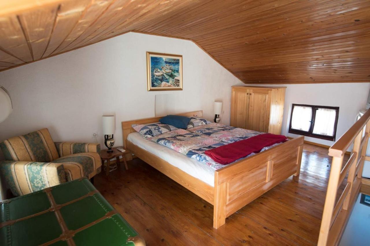 Rustica Apartment Vrbnik  Ngoại thất bức ảnh